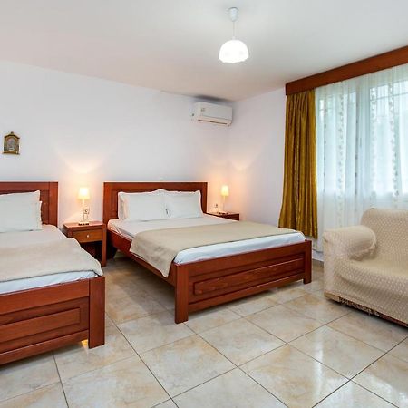 Kiriakos Holiday Home Астрис Экстерьер фото