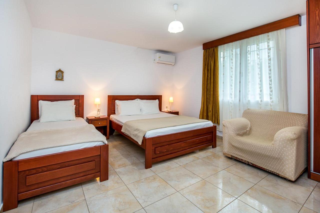 Kiriakos Holiday Home Астрис Экстерьер фото