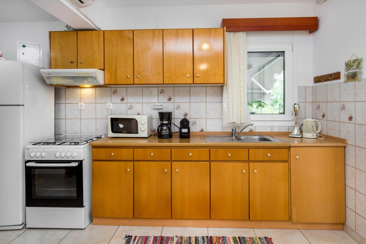 Kiriakos Holiday Home Астрис Экстерьер фото