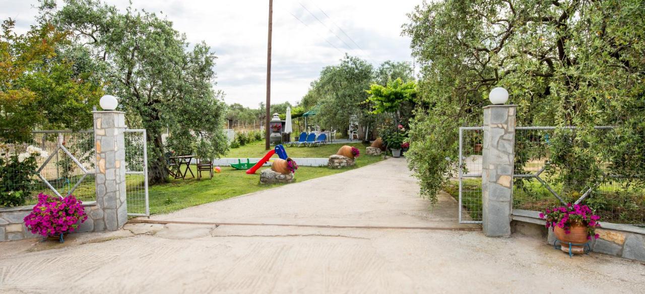 Kiriakos Holiday Home Астрис Экстерьер фото